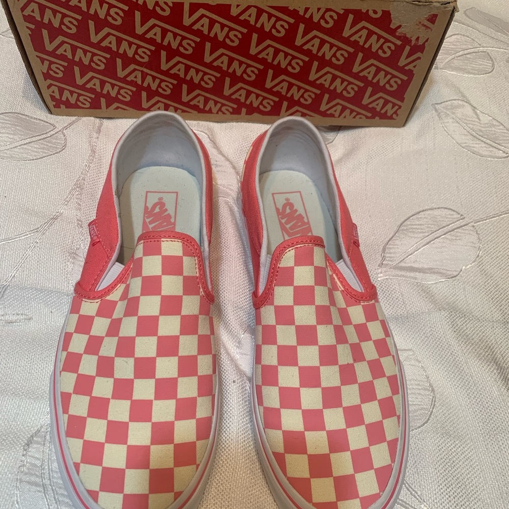 Sold Vans classic slip on checkered pink/white W9.5 M7.5.